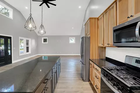 201 E Howard Ave, Arcadia, IN 46030 photo 4
