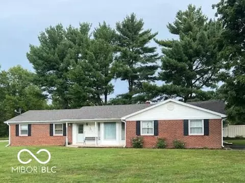 765 N Walnut Hls, Crawfordsville, IN 47933