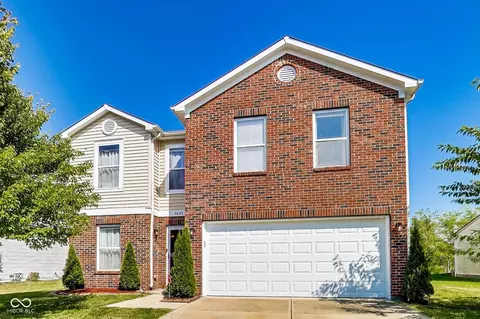 5637 Grassy Bank Dr, Indianapolis, IN 46237