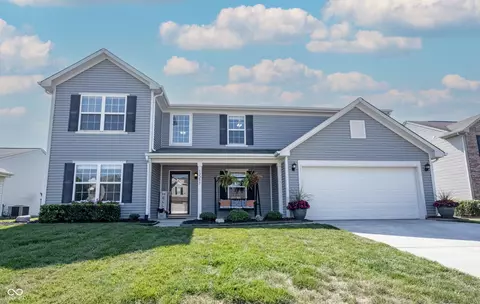 12295 Quarterback Ln, Fishers, IN 46037