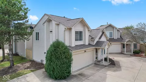 2596 Grand Fir Dr, Greenwood, IN 46143