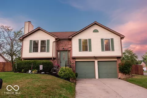 5516 Vicksburg Dr, Indianapolis, IN 46254