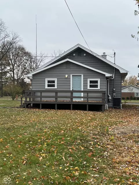 840 E Main St, Plainfield, IN 46168 photo 2
