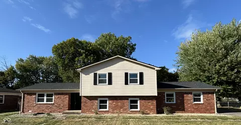 8122 Eaton Ct, Indianapolis, IN 46239