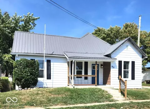 912 Tuttle Ave, Crawfordsville, IN 47933