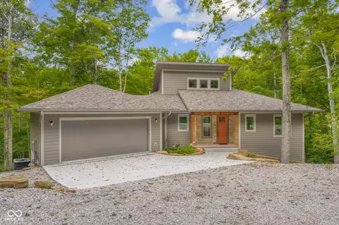 214 Woods Ln, Nashville, IN 47448
