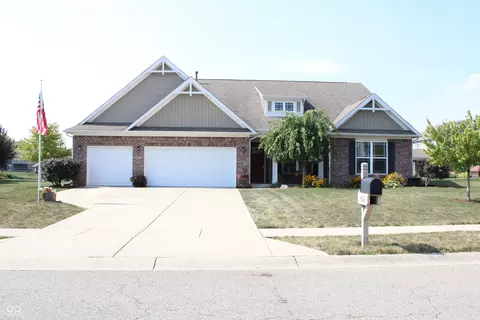 4623 W Waterway Dr, New Palestine, IN 46163