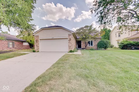 3373 Eden Village Dr, Carmel, IN 46033