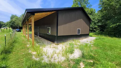 9314 N Little Rest Farm Rd, Commiskey, IN 47227