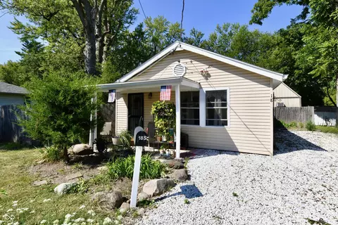 18 S 25th Ave, Beech Grove, IN 46107