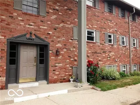 3042 Lake Shore Dr #D, Indianapolis, IN 46205