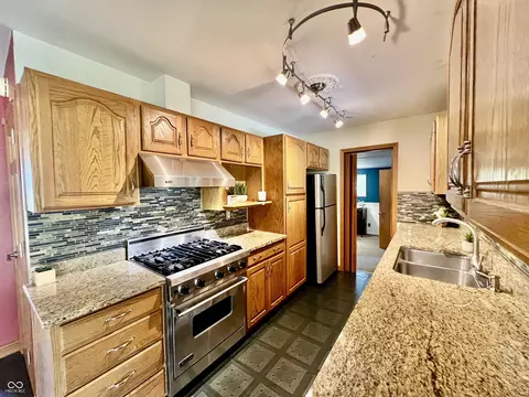 Kitchen - 7935 E State Road 252, Edinburgh, IN 46124 photo 3 of 5