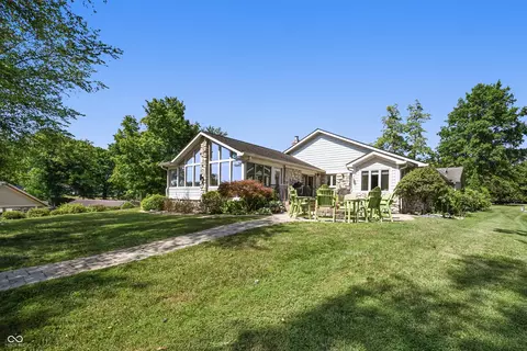 8 SW Santee Dr, Greensburg, IN 47240