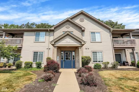 9812 Legends Creek Dr #207, Indianapolis, IN 46229