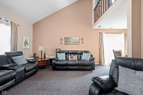 9048 Cornucopia Dr, Indianapolis, IN 46268 photo 5