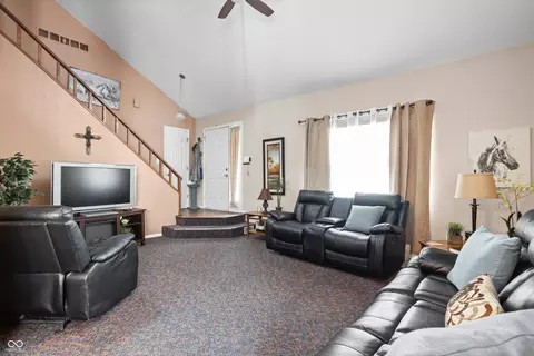 9048 Cornucopia Dr, Indianapolis, IN 46268 photo 6