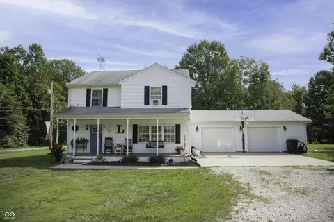 4700 Greenlawn Dr, Crawfordsville, IN 47933