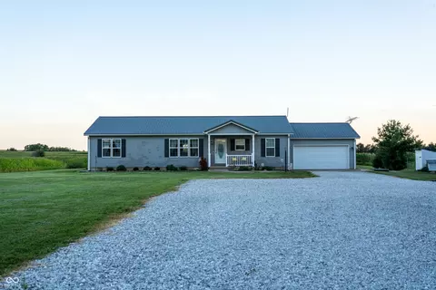 8885 E 550 S, Oakland City, IN 47660