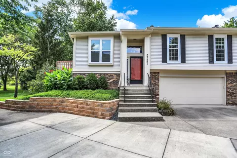7551 Prairie Lake Dr, Indianapolis, IN 46256