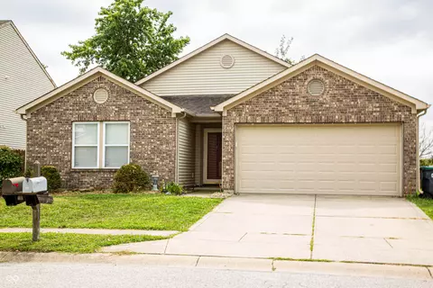 363 Sunburst Ln, Greenwood, IN 46143