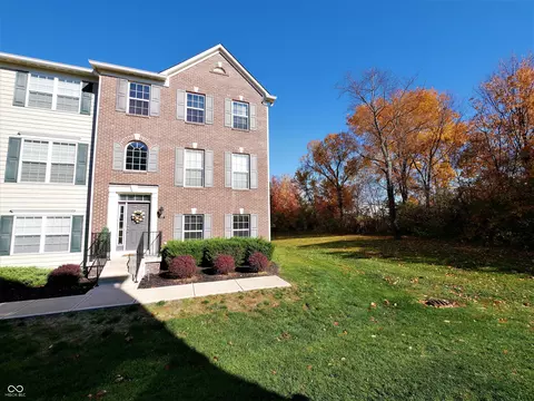 9093 Demarest Dr, Fishers, IN 46038
