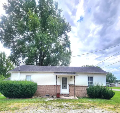 185 W Cherry St, Cayuga, IN 47928
