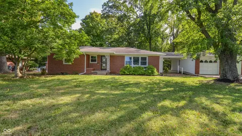 3967 S Smokey Row Rd, Greenwood, IN 46143