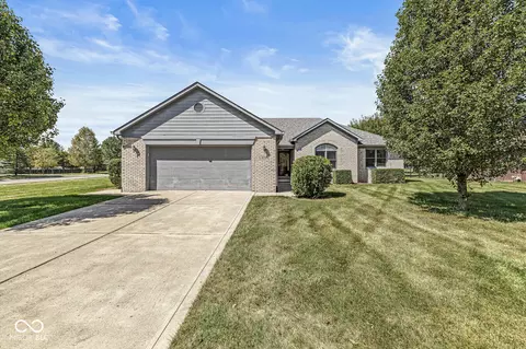 878 Polley Dr, Danville, IN 46122