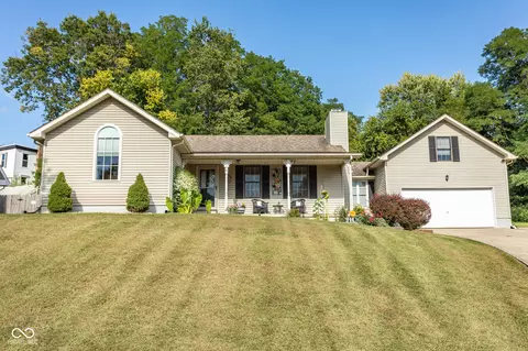 1144 Major Dr, Connersville, IN 47331