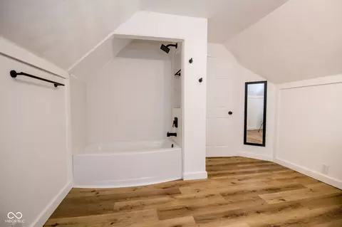 Bath - 305 Harrison St, Hope, IN 47246 photo 8 of 8