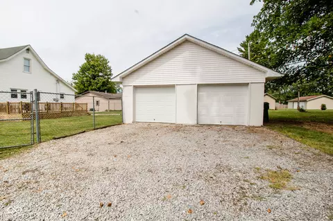 Exterior - 305 Harrison St, Hope, IN 47246 photo 8 of 8