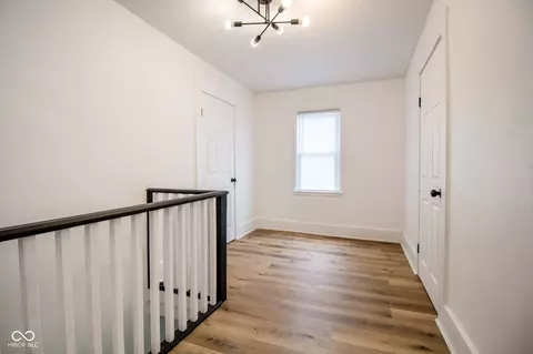 Entry Way - 305 Harrison St, Hope, IN 47246 photo 7 of 8
