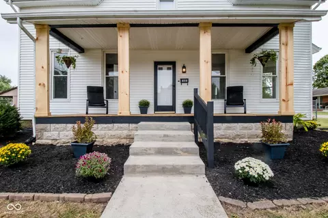 Exterior - 305 Harrison St, Hope, IN 47246 photo 2 of 8