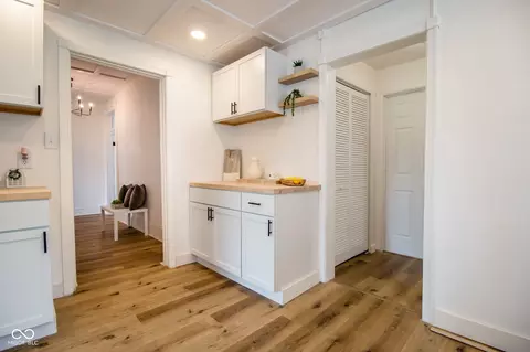Entry Way - 305 Harrison St, Hope, IN 47246 photo 5 of 8