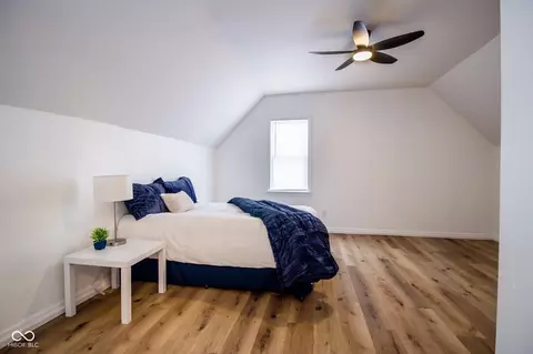 Bedroom - 305 Harrison St, Hope, IN 47246 photo 8 of 10