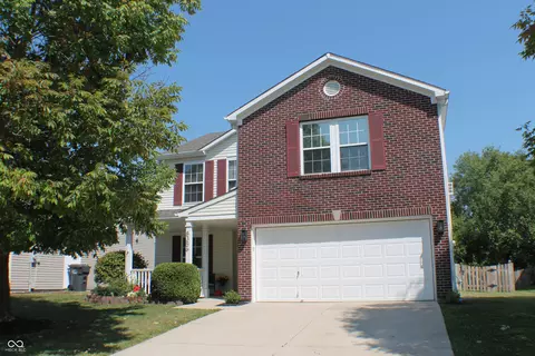 8356 S Paddleboat Ln, Pendleton, IN 46064