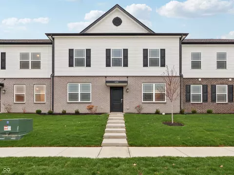 6281 Rhinecliff Dr, Whitestown, IN 46075