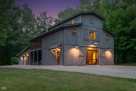2170 Hoover Rd, Nashville, IN 47448