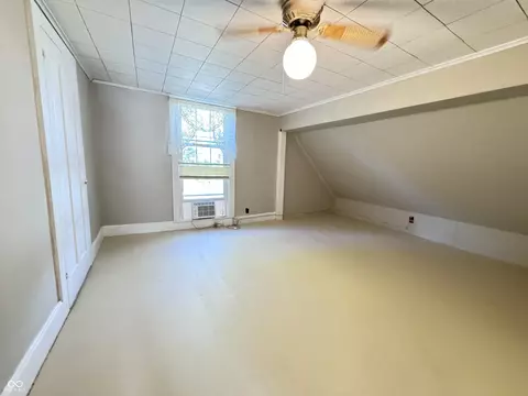 Bedroom - 832 Washington St, Covington, IN 47932 photo 3 of 4
