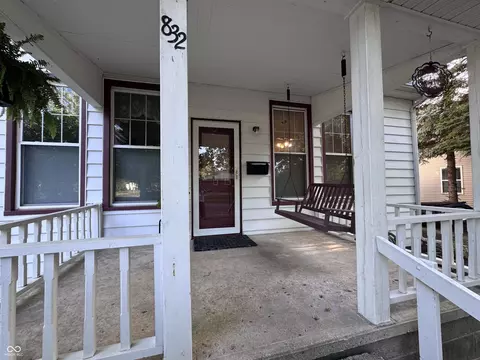 Exterior - 832 Washington St, Covington, IN 47932 photo 3 of 8