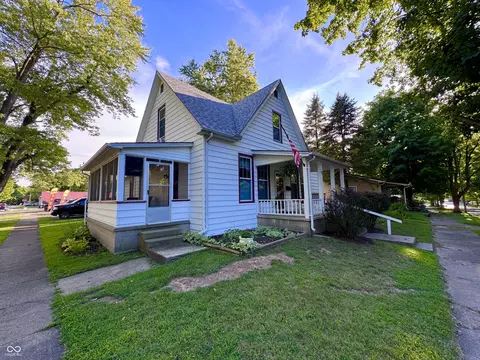 Exterior - 832 Washington St, Covington, IN 47932 photo 2 of 8