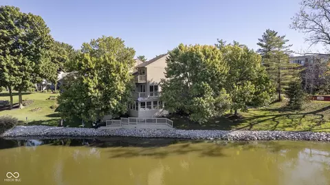 302 Harbour Pointe Dr E, Noblesville, IN 46062