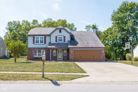326 Stoneybrook Grove Dr, Greenwood, IN 46142