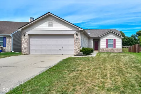 10682 Huntwick Dr, Indianapolis, IN 46231