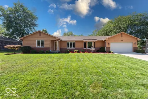 588 Covered Bridge Rd, Greenwood, IN 46142