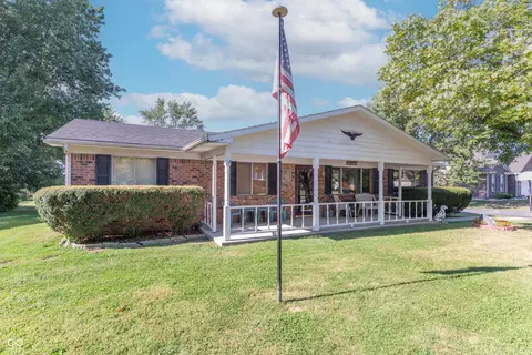 25 W North St, New Palestine, IN 46163