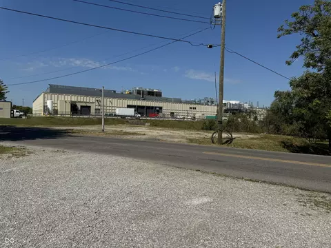 2040 Mckinley Ave, Columbus, IN 47201