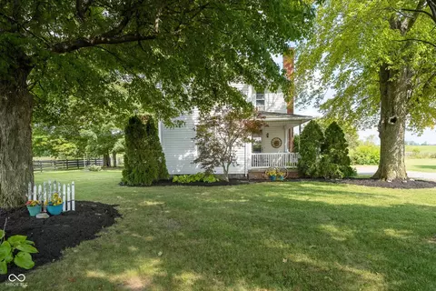 21717 Mulebarn Rd, Sheridan, IN 46069