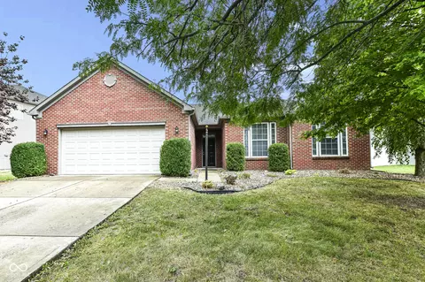 1673 Fair Weather Dr, Pendleton, IN 46064