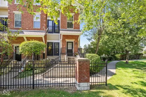6635 Reserve Dr, Indianapolis, IN 46220